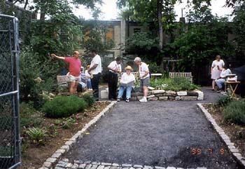 judges viewing garden